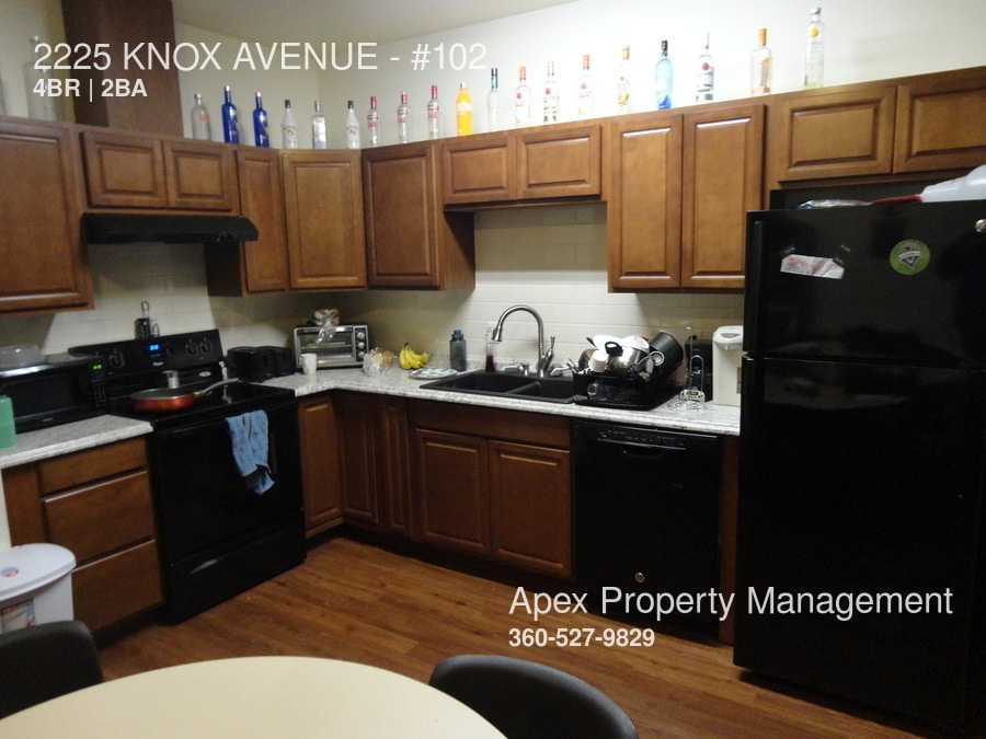 Primary Photo - 2225 Knox Ave