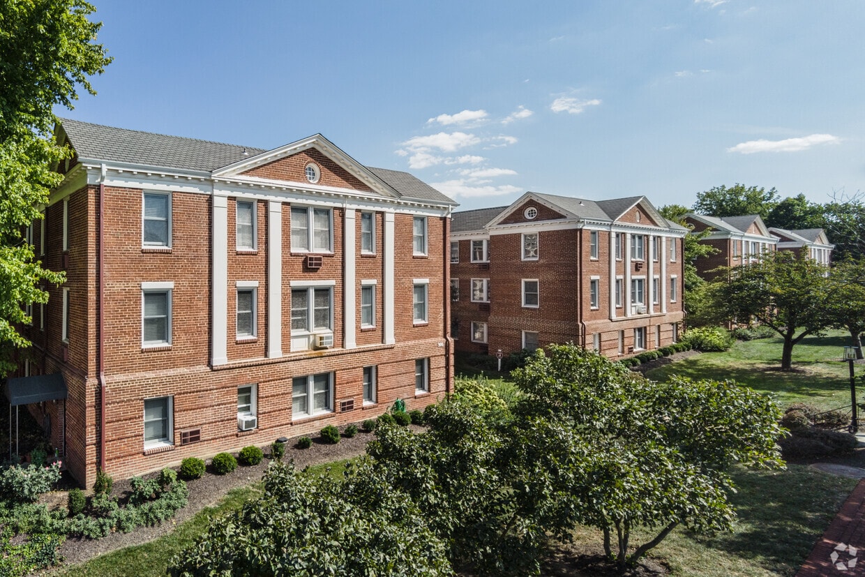 Primary Photo - BEARINGS SOUTH CONDOMINIUM