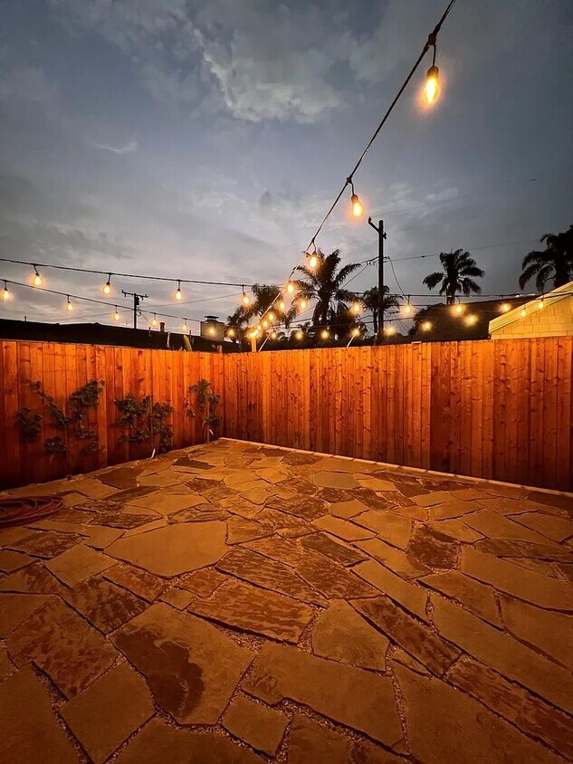 Foto principal - Beautiful New 1-Bedroom, 1-Bathroom Home -...