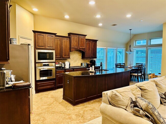 Foto del edificio - 5919 Bristol Path Ln