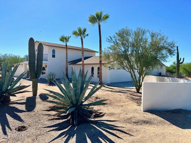 Building Photo - 31048 N Rancho Tierra Dr