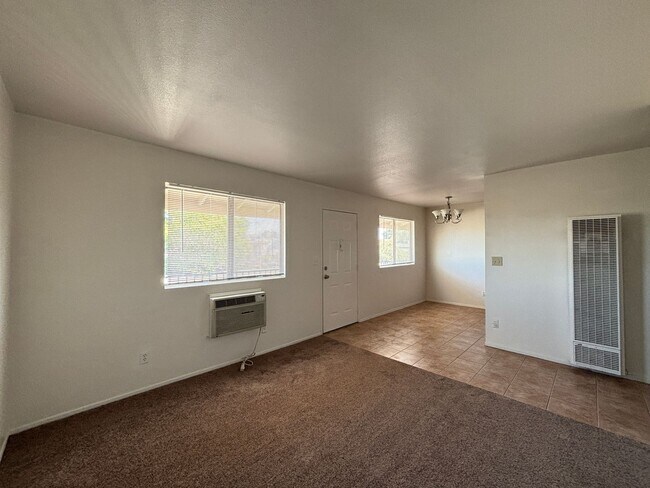 Foto del edificio - West Lancaster Apartment