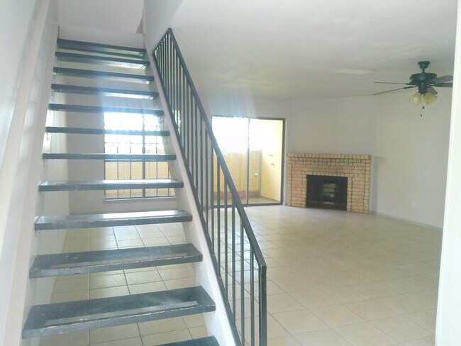 Foto del edificio - 2309 Capitan Dr