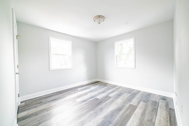 Building Photo - 1107 Harwall Rd