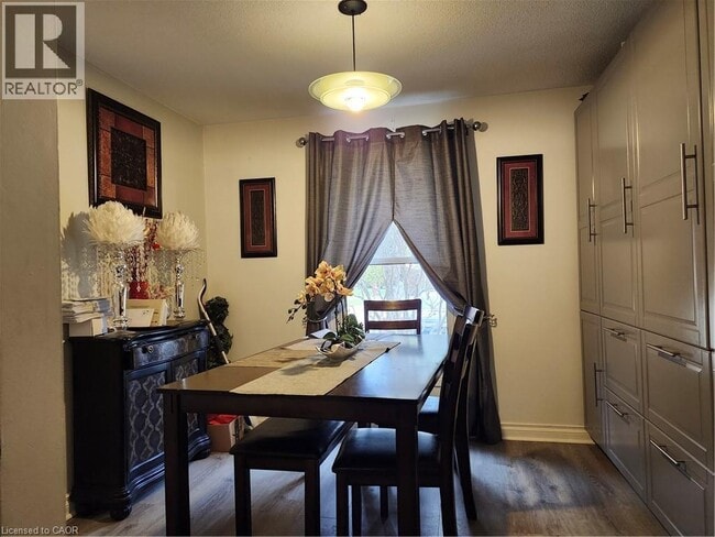 Photo du bâtiment - 235 Ferguson Ave