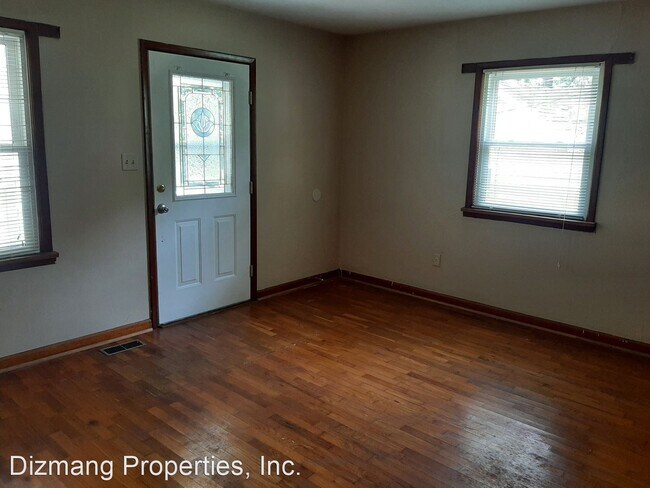 Building Photo - 2 br, 1 bath House - 833 W. Jean St