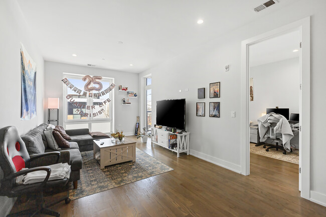 Foto del edificio - 2217 W Madison St