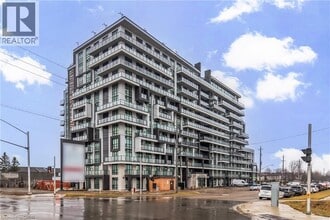 Building Photo - 461 Green Rd