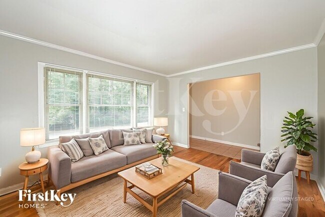 Foto del edificio - 5780 Christopher Ln