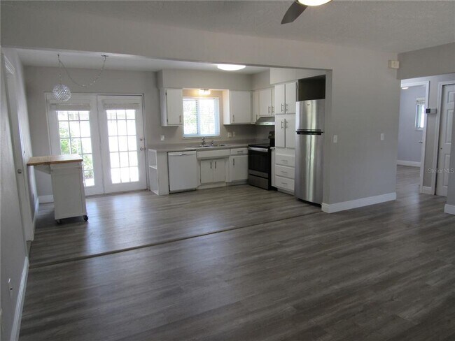 Building Photo - 2067 Timber Ln