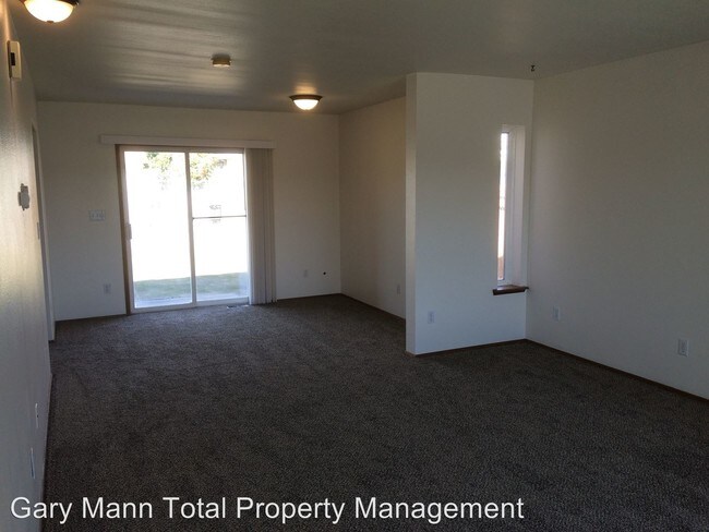 Foto del edificio - 2 br, 1.5 bath House - 1320 Lakeside Drive