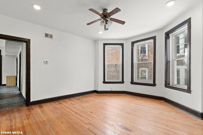 Building Photo - 624 N Monticello Ave