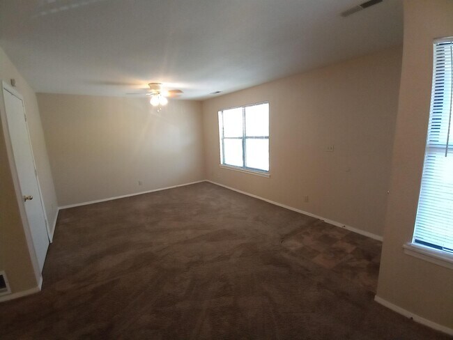 Foto del edificio - 950 Monterey Way