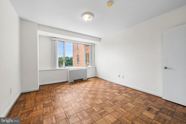 Foto del edificio - 4301 Massachusetts Ave NW