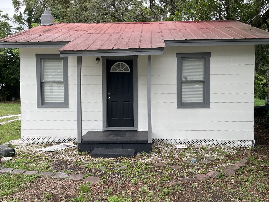 10005 N Arden Ave Tampa FL 33612 - 10005 N Arden Ave Tampa Fl Primary Photo 