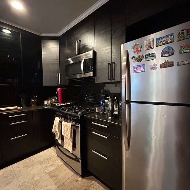 Building Photo - 1616 Beacon St