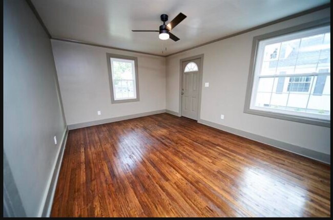 Foto del edificio - 103 Travis Ct