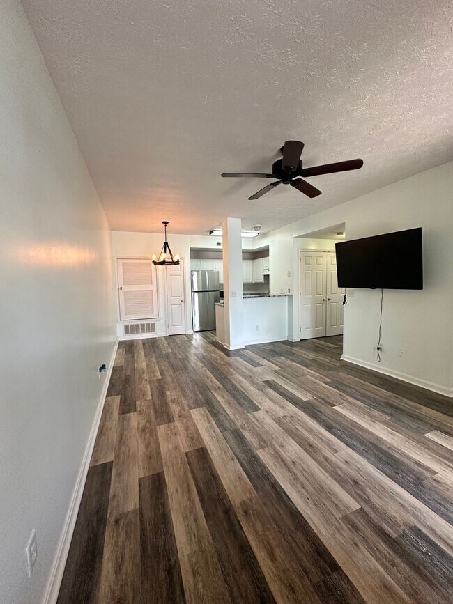 Foto del edificio - 2BR/2BA Updated Condo in Prospect Glen Vil...