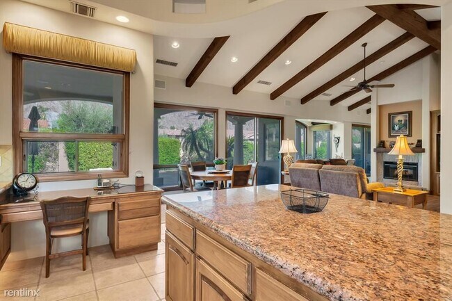 Foto del edificio - 3 br, 6 bath House - 49249 Avenida Anselmo