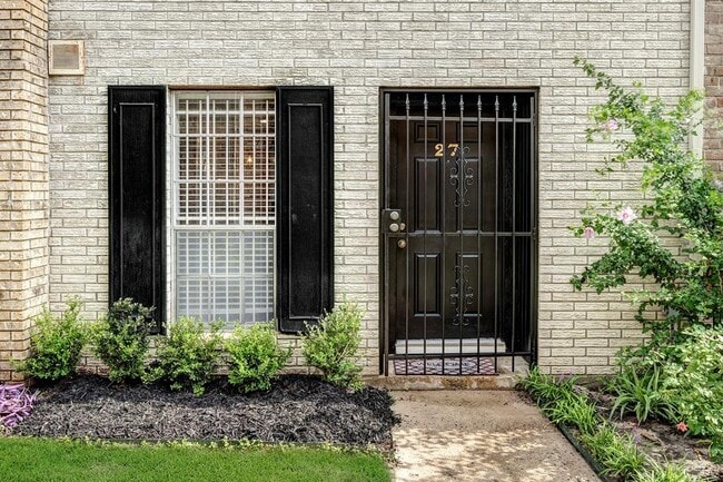 Building Photo - 1715 Moritz Dr