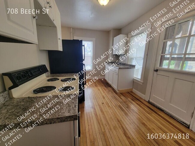 Building Photo - 708 Beech St