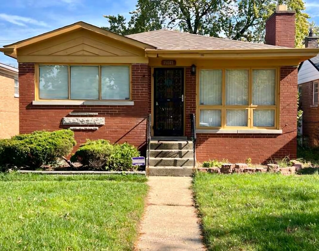 Primary Photo - 15041 Cottage Grove Ave