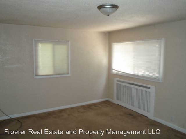 Building Photo - 430 35th St