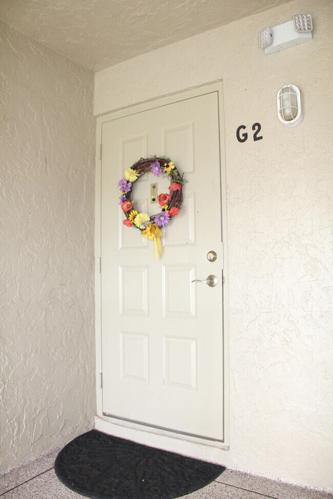 Foto del edificio - 723 Sunny Pine Way