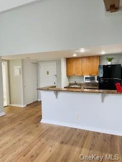 Building Photo - 4405 Villa at the Woods