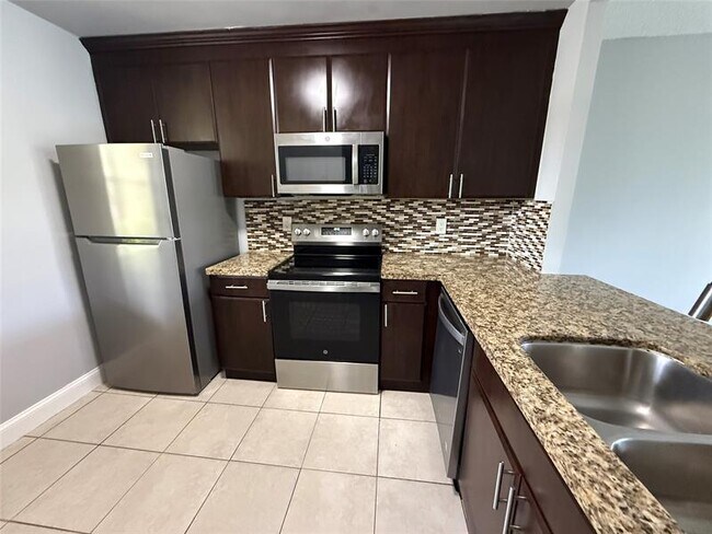Foto del edificio - 40 NW 76th Ave