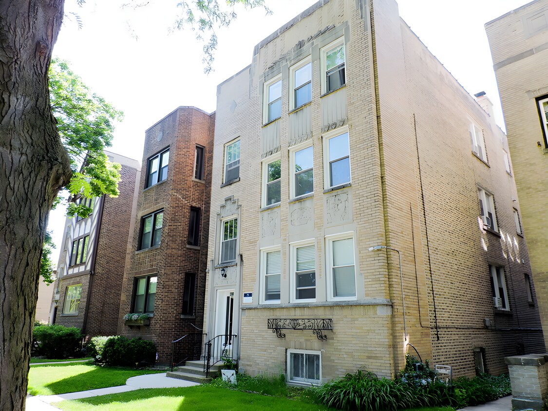 4831 Lee St Unit 1, Skokie, IL 60077 Apartments in Skokie, IL