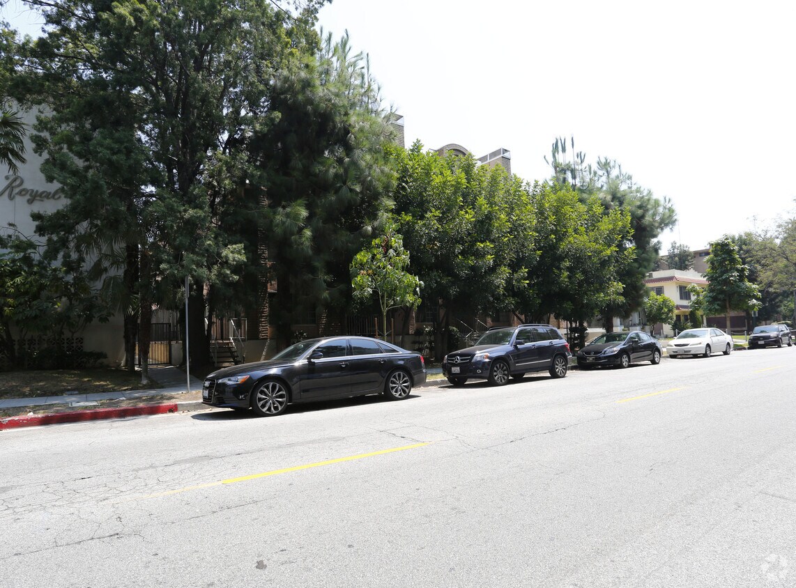 Foto del edificio - 334 N Maryland Ave