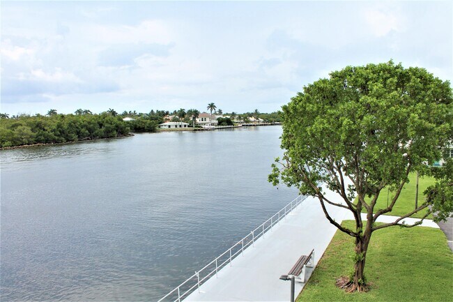 Foto del edificio - 650 Horizon St E