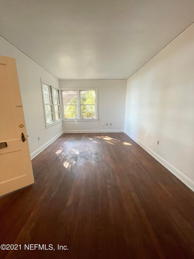 Foto del edificio - 2748 Vernon Terrace