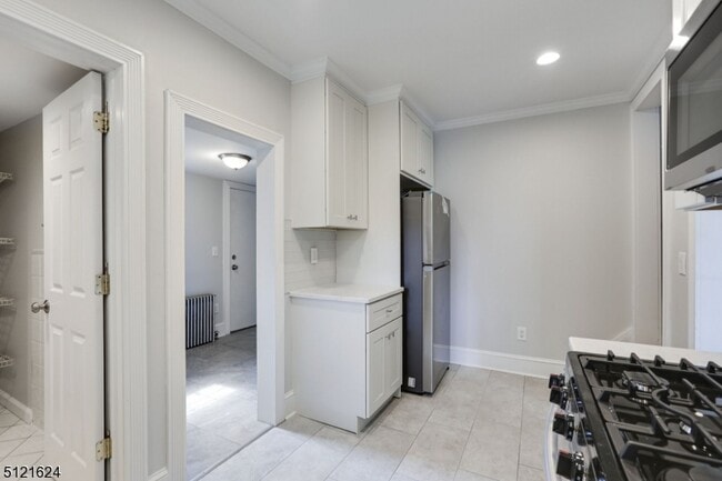 Building Photo - 302 N 10th St