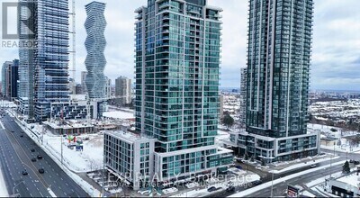 Building Photo - 3985-3985 Grand Park Dr