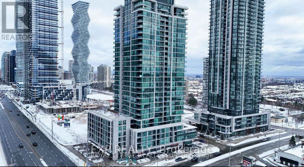 Photo principale - 3985-3985 Grand Park Dr