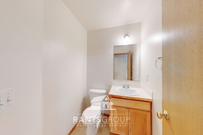 Foto del edificio - 811 S 3rd Ave SW