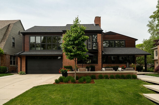 Building Photo - 5843 N Maitland Ct
