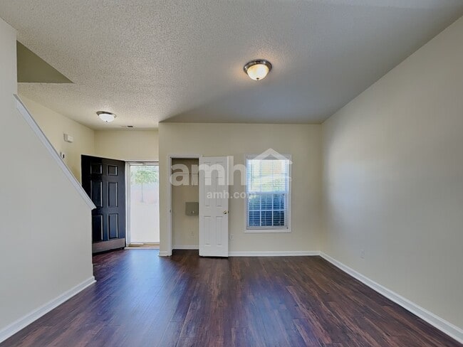 Building Photo - 3605 Enduring Freedom Dr