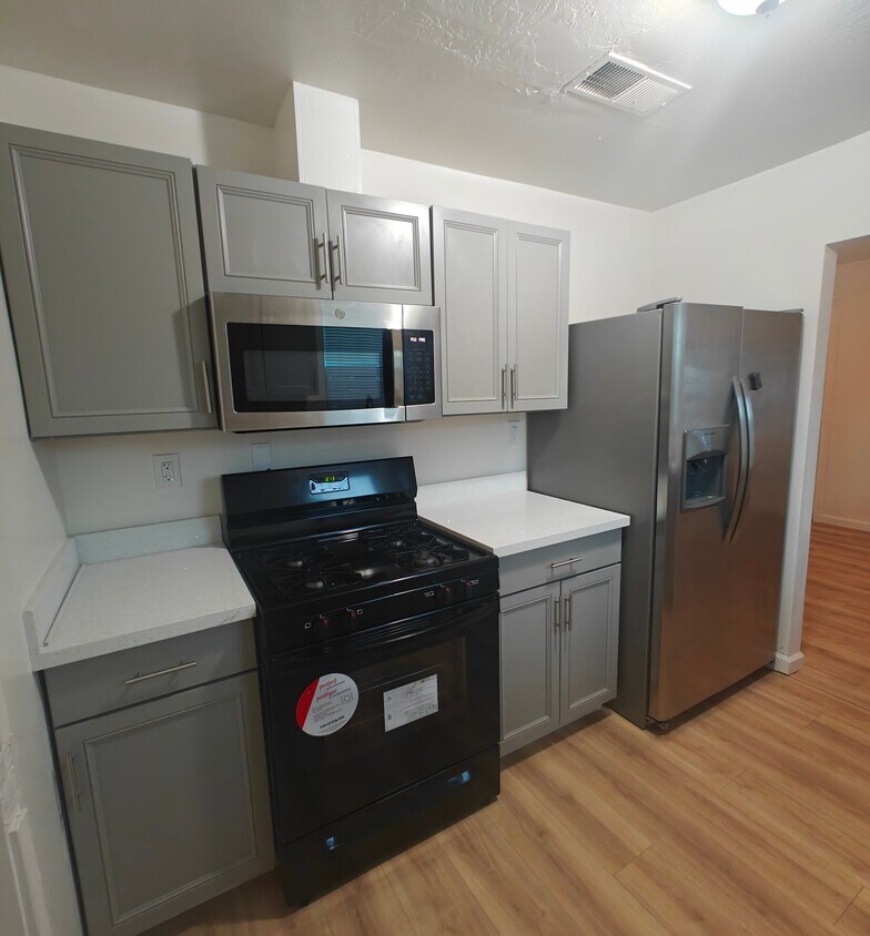 Foto principal - 2876 34th Ave
