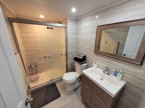 Building Photo - 18081 Biscayne Blvd