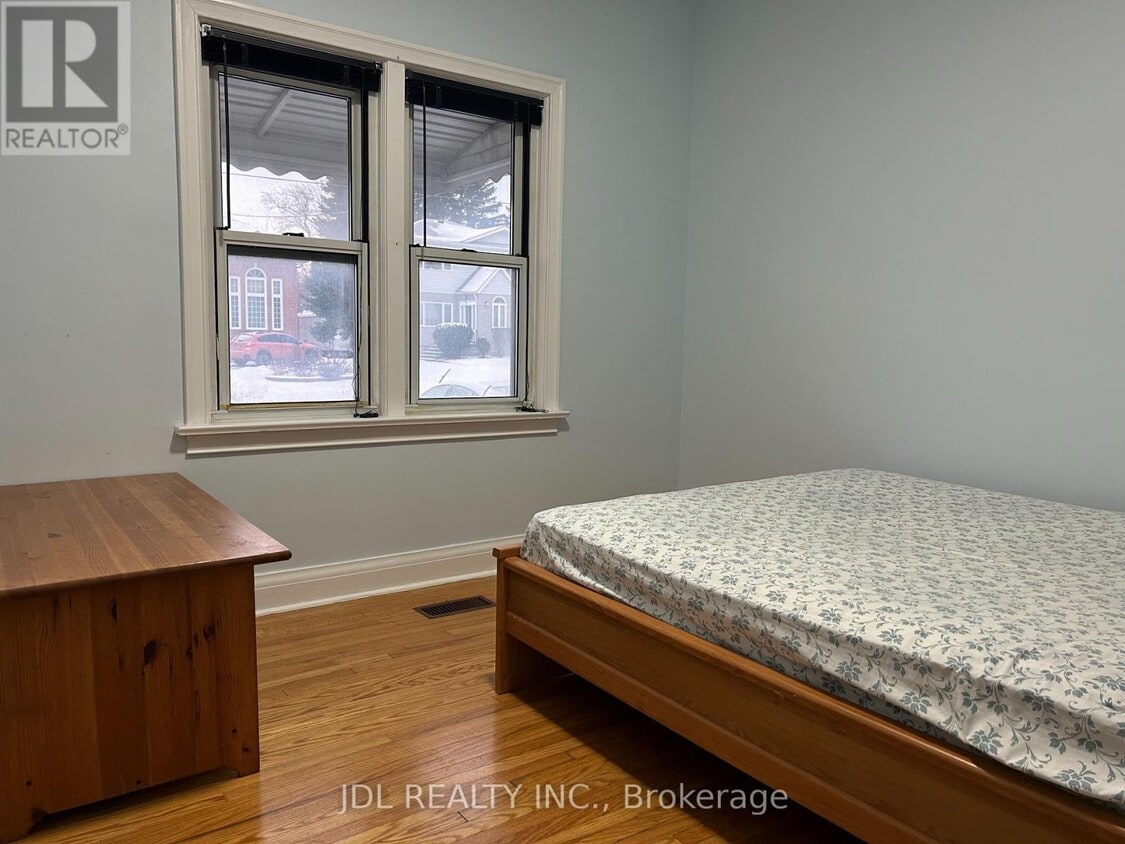 Photo du bâtiment - 58 Grandview Ave