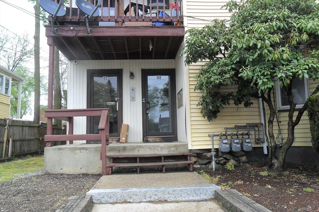 44 Gordon St Unit 1, Framingham, MA 01702 Room for Rent in Framingham