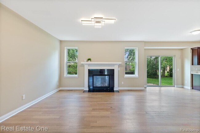 Building Photo - 68 Biltmore Blvd