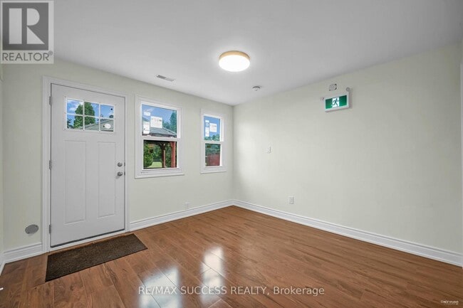 Building Photo - 15 Killamarsh Dr