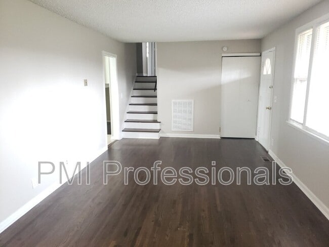 Building Photo - 3809 Woodward Dr
