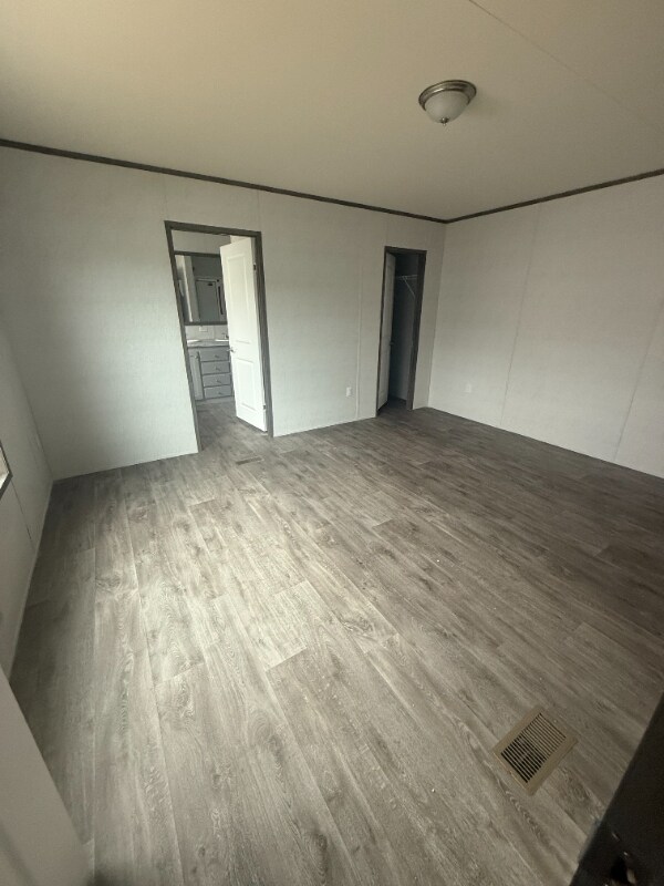 Building Photo - 126 Leon