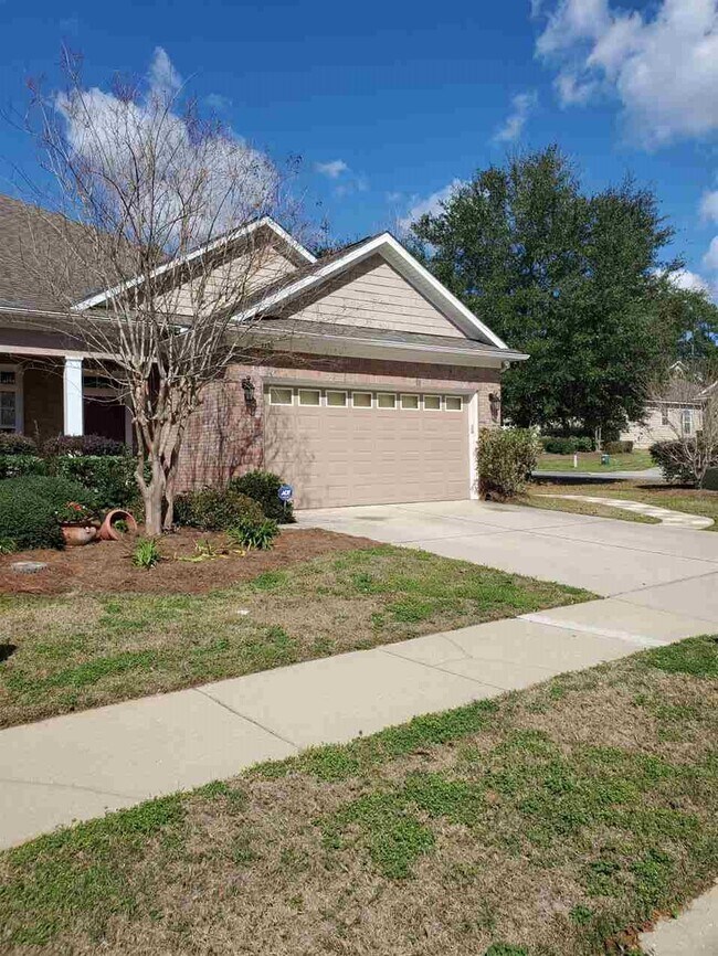 Building Photo - 3330 Shadowmoss Dr