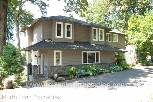 Building Photo - 5 br, 4.5 bath House - 17555 Blue Heron Rd.